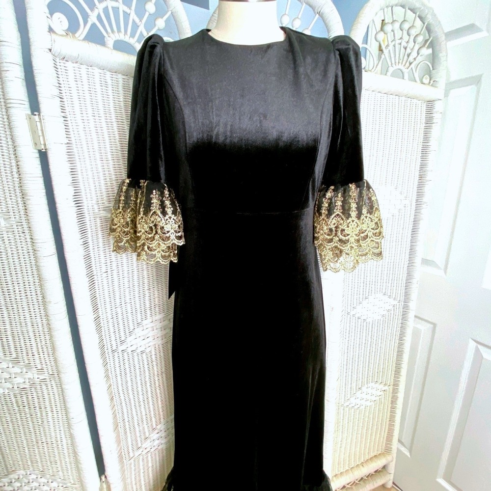 NWOT Pomander Place Tuckernuck Lilith Dress Black Velvet Gold Lace S Whimsigoth - Picture 3 of 10